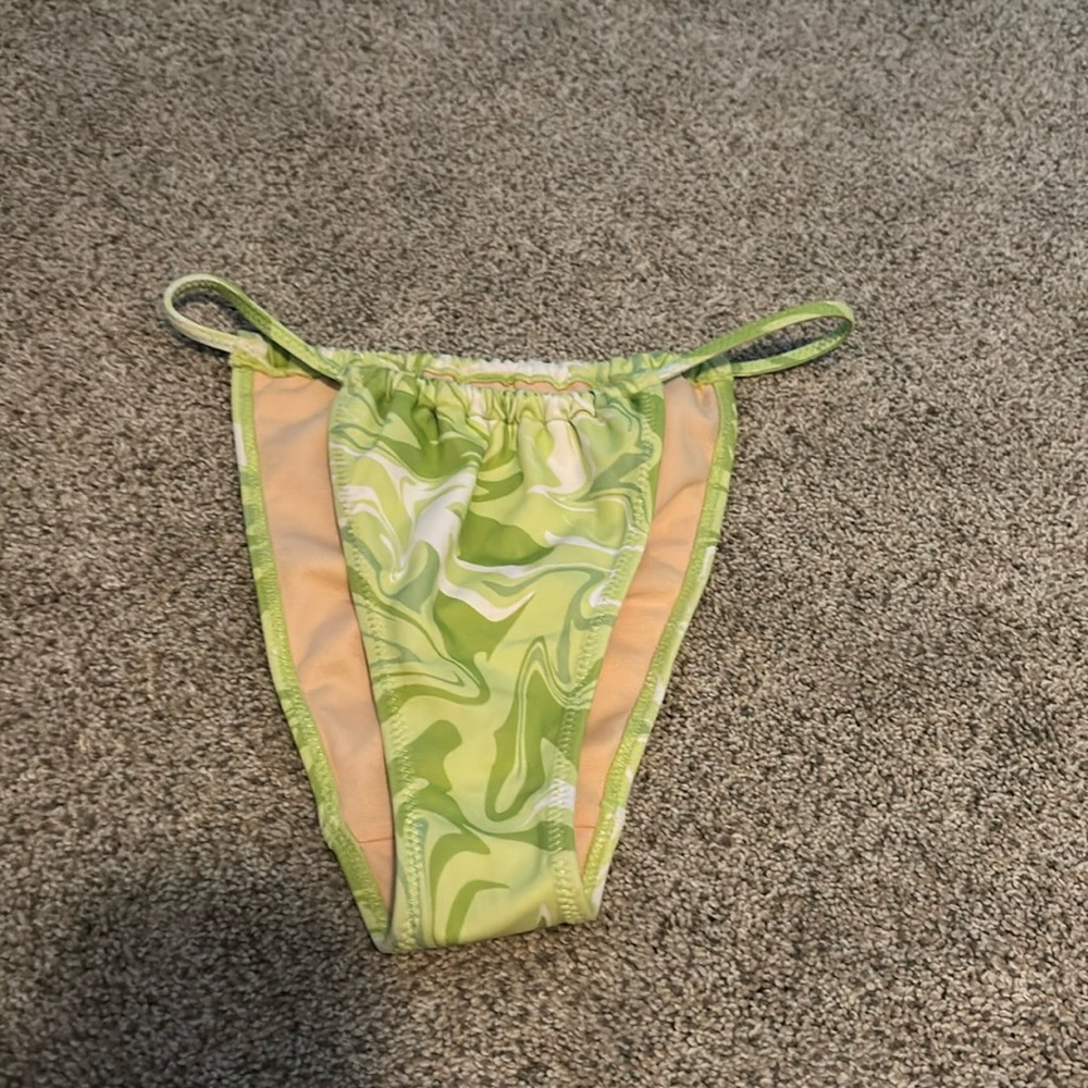 Pacsun curtain bikini bottoms (size small)